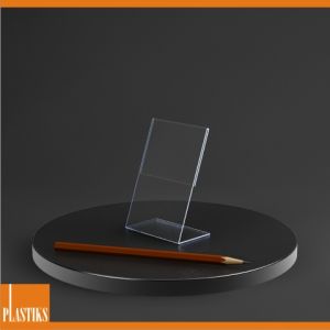 Plexi stojan A8 vertikálny| Plexisklové L stojančeky, acrylové cenovky, pultové stojany tvaru L, kúpiť akrylátove stojany na stôl na Slovensku v Bratislave| Plastiks